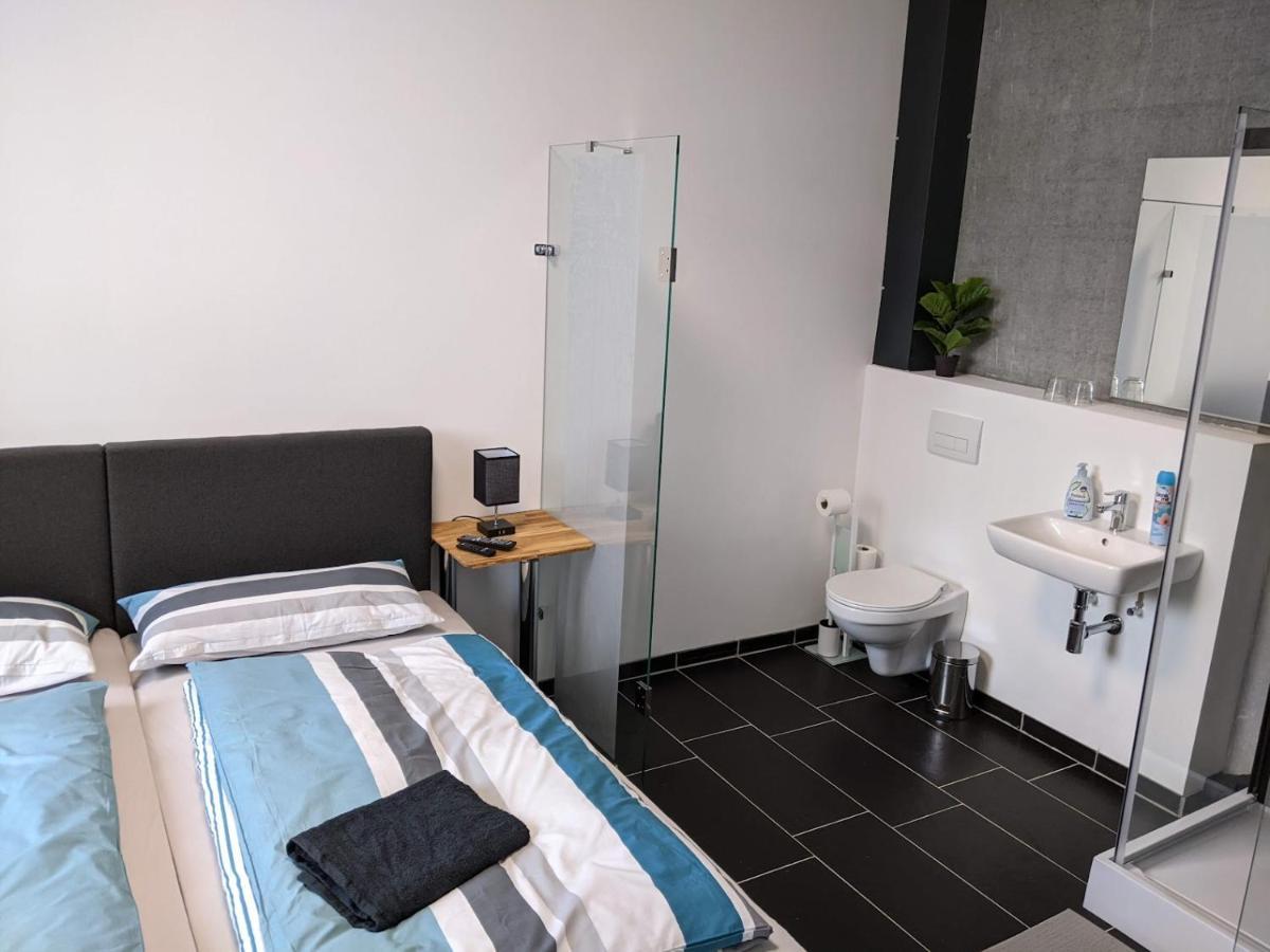 Business-Motel & 24H Selfcheckin Heimsheim ภายนอก รูปภาพ