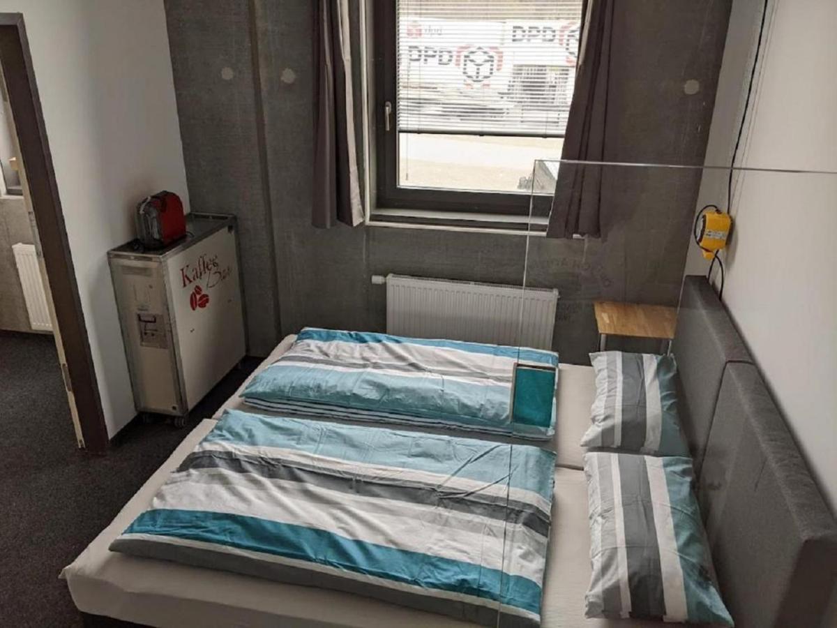 Business-Motel & 24H Selfcheckin Heimsheim ภายนอก รูปภาพ
