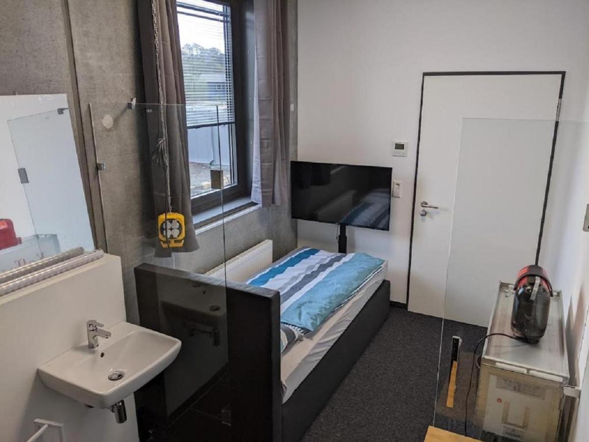 Business-Motel & 24H Selfcheckin Heimsheim ภายนอก รูปภาพ