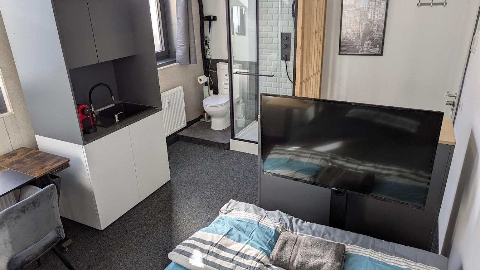Business-Motel & 24H Selfcheckin Heimsheim ภายนอก รูปภาพ
